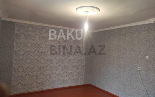 3 Room Old Apartment for Sale in Sumgait