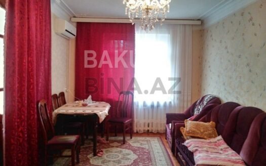 2 Rooms Old Apartment for Sale in Baku