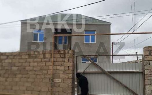 5 Room House / Villa for Sale in Baku