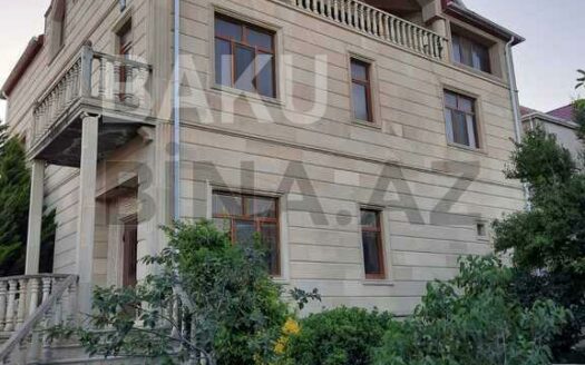 7 Room House / Villa for Sale in Baku