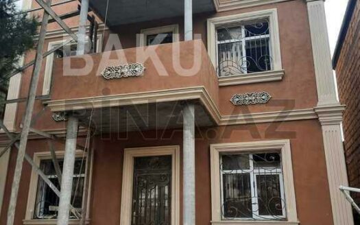 6 Room House / Villa for Sale in Baku