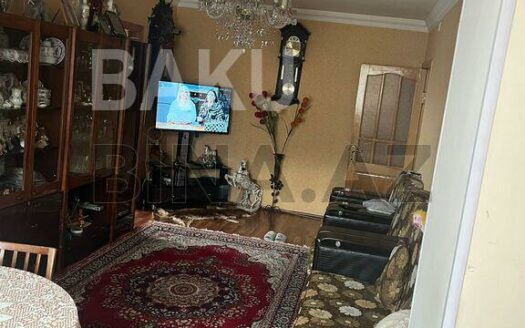 2 Rooms Old Apartment for Sale in Baku