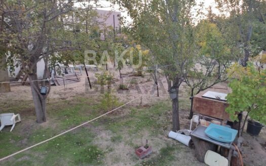 7 Room House / Villa for Sale in Baku