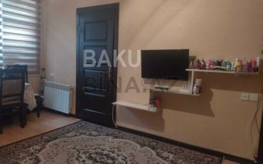 1 Room Old Apartment for Sale in Baku