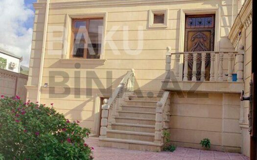 5 Room House / Villa for Sale in Baku