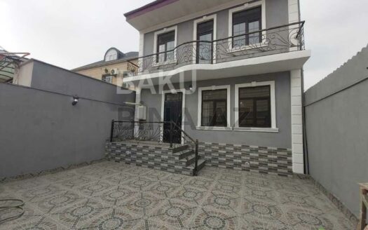 4 Room House / Villa for Sale in Baku