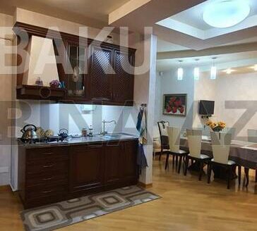 7 Room New Apartment for Sale in Baku