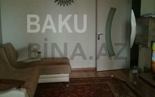 2 Rooms Old Apartment for Sale in Baku