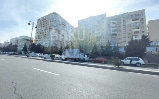 4 Room Office for Sale in Baku