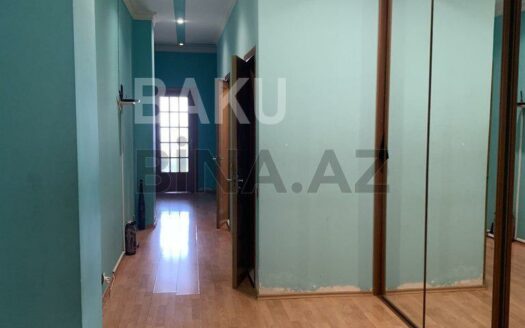 4 Room New Apartment for Sale in Baku