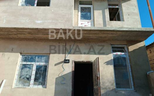 4 Room House / Villa for Sale in Baku