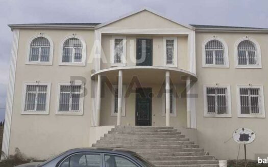 8 Room House / Villa for Sale in Baku