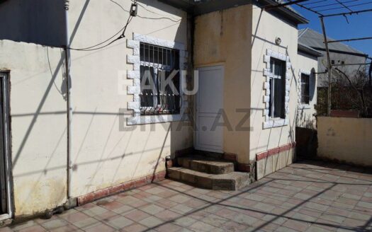 4 Room House / Villa for Sale in Baku