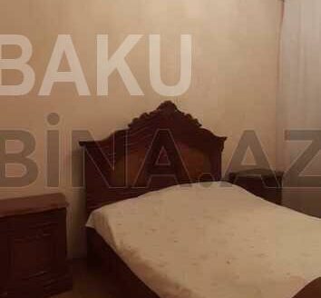 2 Rooms Old Apartment for Sale in Baku