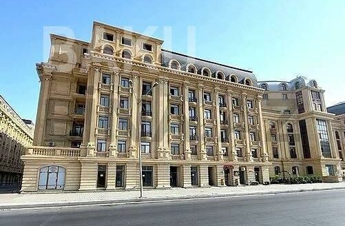 4 Room New Apartment for Sale in Baku