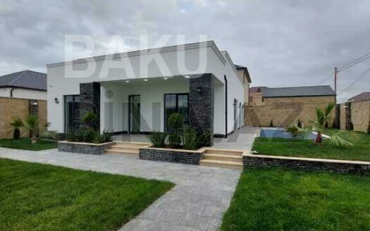 4 Room House / Villa for Sale in Baku