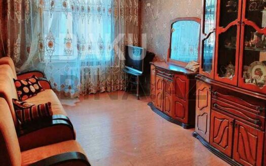 2 Rooms Old Apartment for Sale in Baku