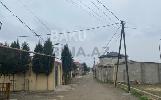 6 Room House / Villa for Sale in Baku