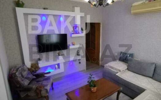 2 Rooms Old Apartment for Sale in Baku