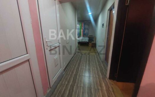 2 Rooms Old Apartment for Sale in Baku