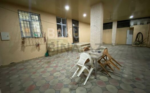 4 Room House / Villa for Sale in Baku