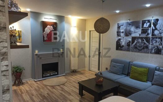 3 Room Old Apartment for Sale in Sumgait