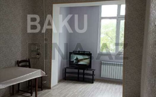 2 Rooms Old Apartment for Sale in Baku