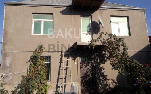 5 Room House / Villa for Sale in Baku