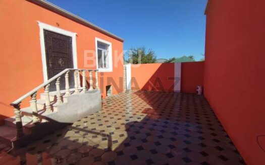 3 Room House / Villa for Sale in Baku