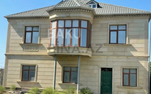 6 Room House / Villa for Sale in Baku