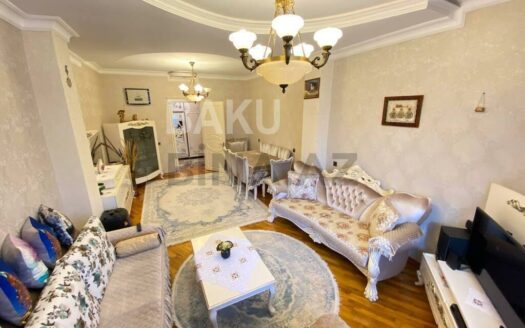 3 Room Old Apartment for Sale in Sumgait