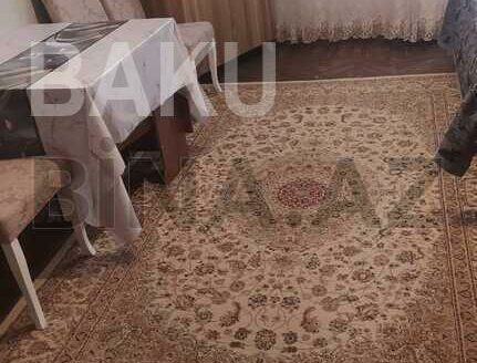 2 Rooms Old Apartment for Sale in Baku