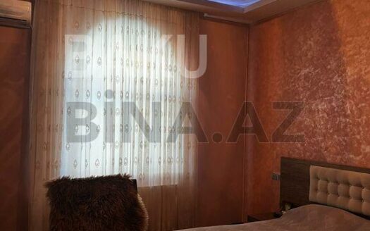 5 Room House / Villa for Sale in Baku