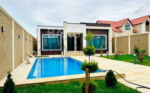 4 Room House / Villa for Sale in Baku