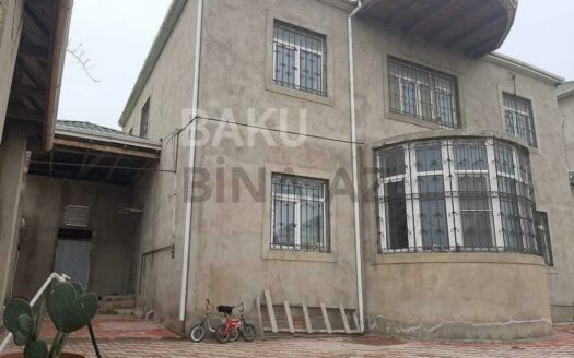 6 Room House / Villa for Sale in Baku