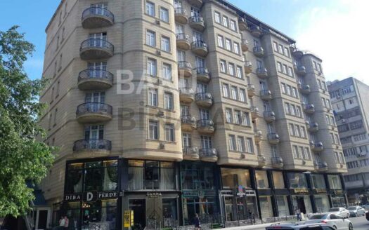 5 Room New Apartment for Sale in Baku