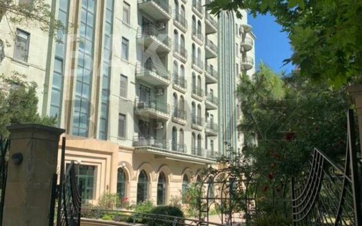 4 Room New Apartment for Sale in Baku