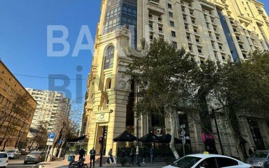 6 Room New Apartment for Sale in Baku