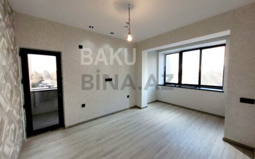 2 Rooms Old Apartment for Sale in Baku