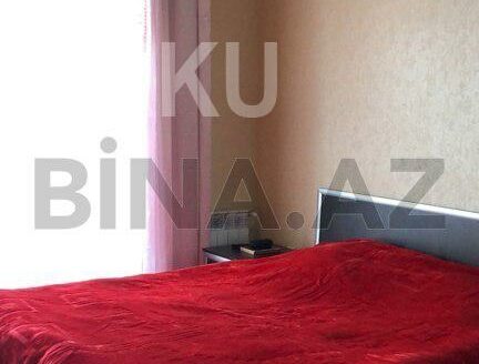 2 Rooms Old Apartment for Sale in Baku