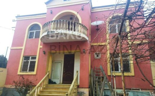 6 Room House / Villa for Sale in Baku