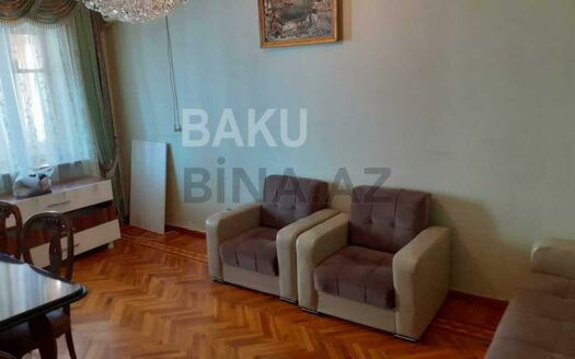 1 Room Old Apartment for Sale in Baku