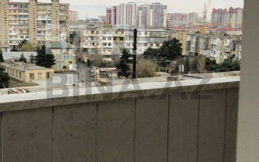 2 Rooms Old Apartment for Sale in Baku