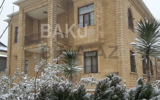 6 Room House / Villa for Sale in Baku