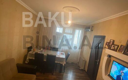 2 Rooms Old Apartment for Sale in Baku