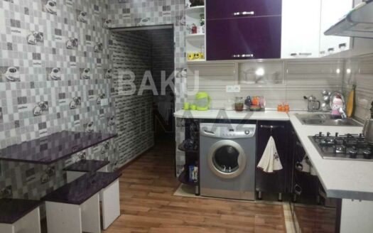 3 Room Old Apartment for Sale in Sumgait