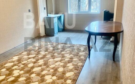 2 Rooms Old Apartment for Sale in Baku