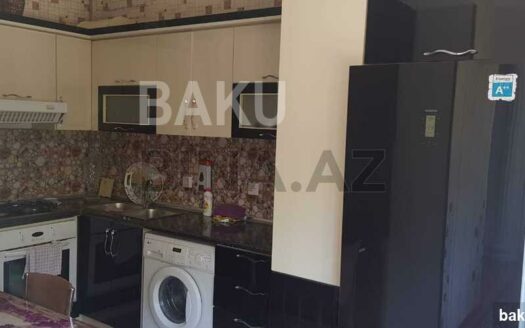 3 Room Old Apartment for Sale in Baku