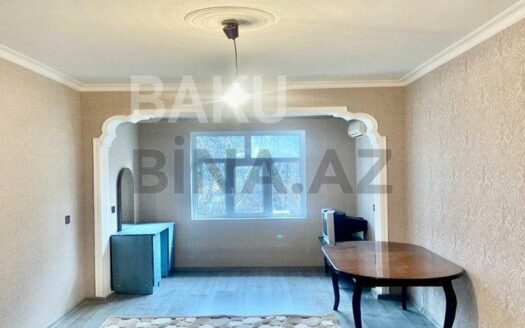 1 Room Old Apartment for Sale in Baku