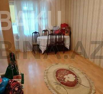 2 Rooms Old Apartment for Sale in Baku